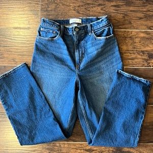 Abercrombie and Fitch 90’s straight ultra high rise size 29/8R